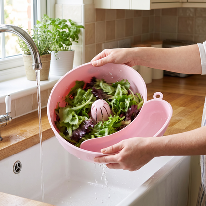 Spin-drying salad leaves